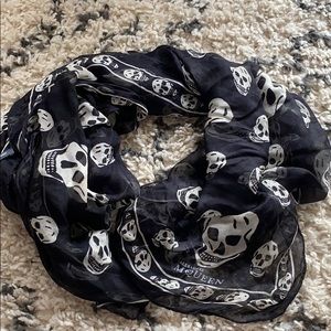 Alexander McQueen scarf